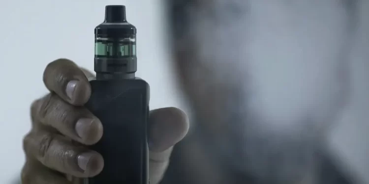 Anvisa e MPF assinam acordo para combater cigarros eletrônicos