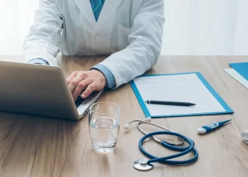 Anvisa esclarece as novas regras para receitas eletrônicas