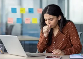 Tosse persistente: quando é hora de procurar um otorrino?