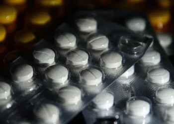 Fiocruz vai produzir remédio de alto custo contra esclerose para o SUS