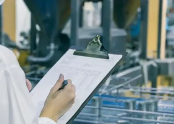 Vigilância sanitária autoriza retomada da produção na fábrica da Ypê