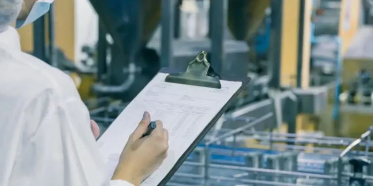 Vigilância sanitária autoriza retomada da produção na fábrica da Ypê