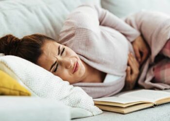 Comissão aprova licença menstrual para estudantes com endometriose ou adenomiose