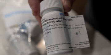FDA aprova pílula que dobrou sobrevida em câncer de pâncreas metastático