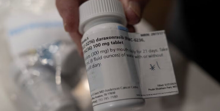 FDA aprova pílula que dobrou sobrevida em câncer de pâncreas metastático
