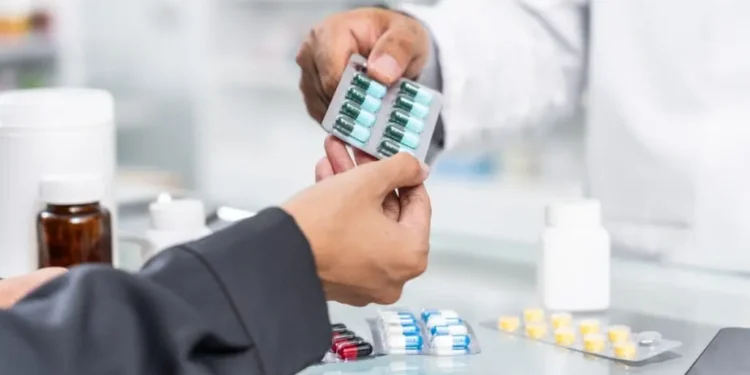 Gastos com medicamentos devem movimentar R$ 257,8 bilhões em 2026