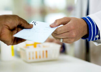 Mudanças na emissão e no controle de receitas médicas entram em vigor