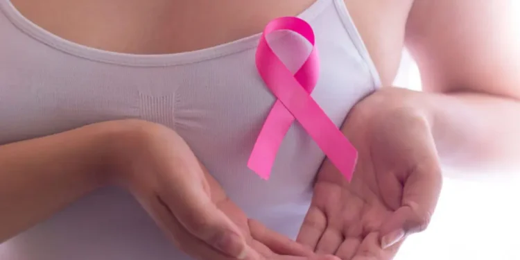 Outubro Rosa: 36% das mulheres com câncer de mama relatam falta de informação sobre tratamento