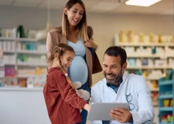 Dia das Crianças: categoria de baby care movimenta R$ 11,4 bilhões nas farmácias