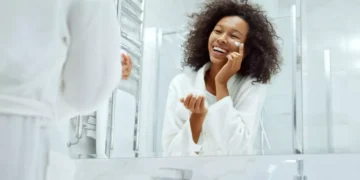 61% dos brasileiros gastam mais de R$100 por mês em beleza