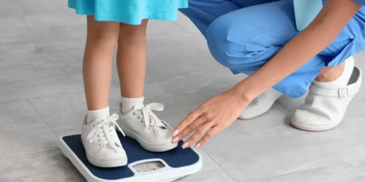 OMS veta caneta emagrecedora e cirurgia bariátrica para crianças