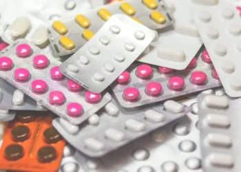 Anvisa proíbe lotes de medicamento contra o câncer sob suspeita de falsificação