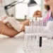 Exame de sangue para Alzheimer chega a hospital brasileiro