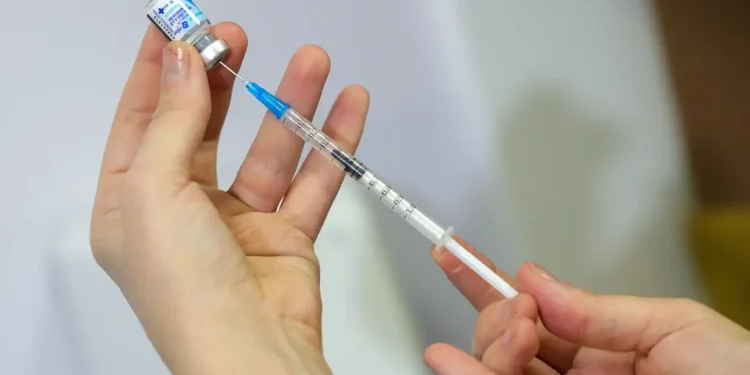 Vírus respiratórios ainda estão em alta no país, alerta Fiocruz
